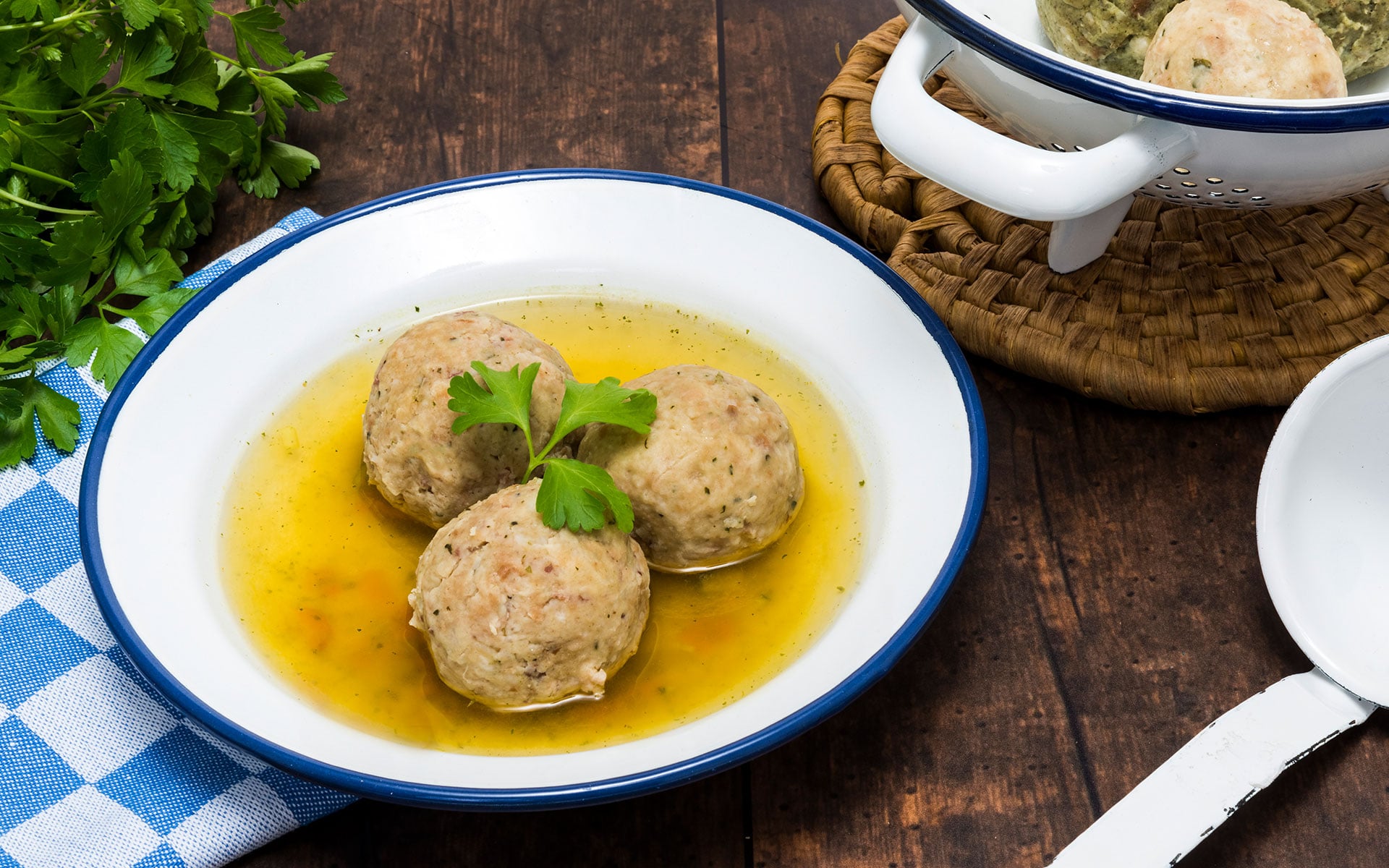 Hausgemachte Tiroler Knödel Der wohl rundeste Geschmack